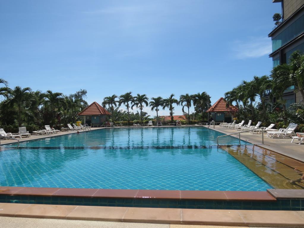 View Talay 6 Suite Apartments Pattaya Bagian luar foto