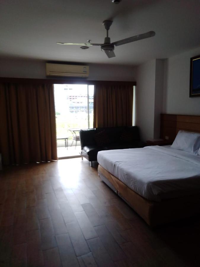 View Talay 6 Suite Apartments Pattaya Bagian luar foto