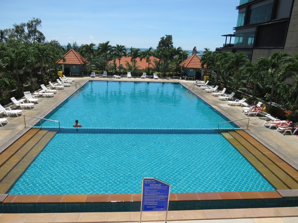 View Talay 6 Suite Apartments Pattaya Bagian luar foto