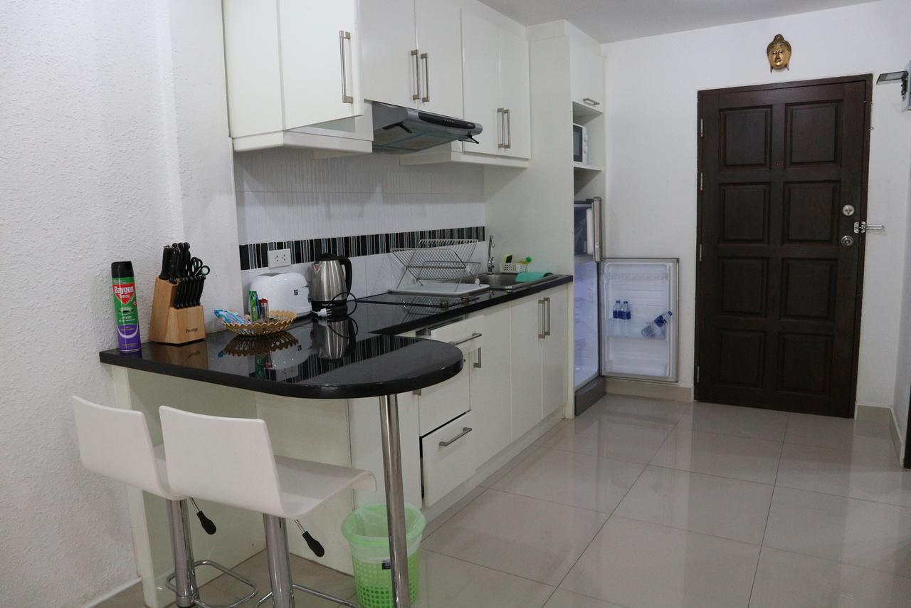 View Talay 6 Suite Apartments Pattaya Bagian luar foto