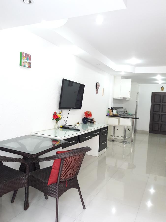 View Talay 6 Suite Apartments Pattaya Bagian luar foto